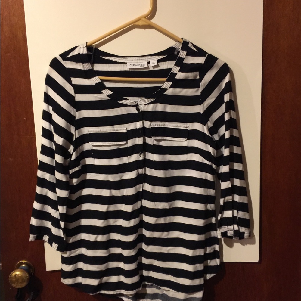 St. John’s bay black & white striped 3/4 sle ps